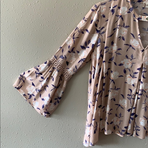 Altar’d State Top - Picture 2 of 7